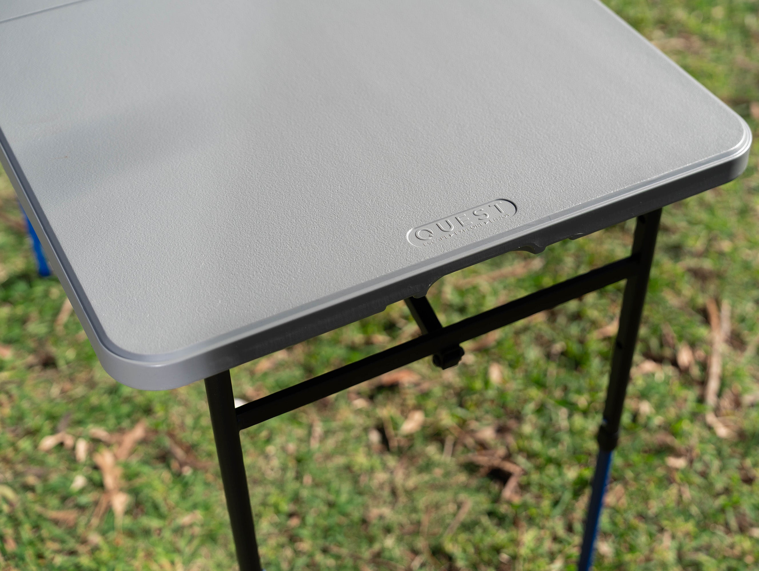 Handy 100 Table